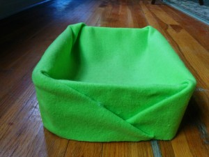 DIY no-sew cat bed